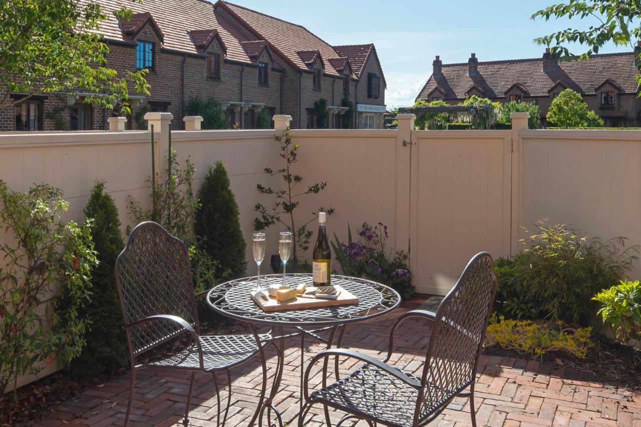 The Village Green Apartment Nelson Exterior foto